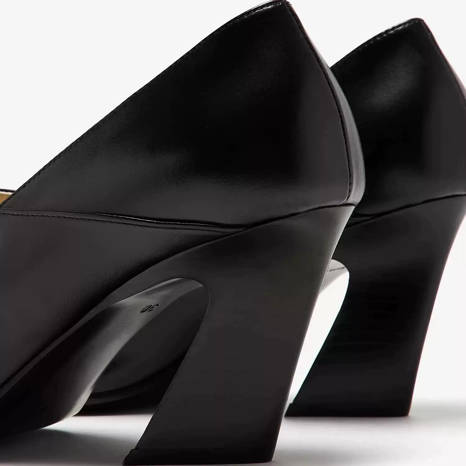 Women's Black Leather Square T - огляд і ціна Formal Wear Women'S Loafers