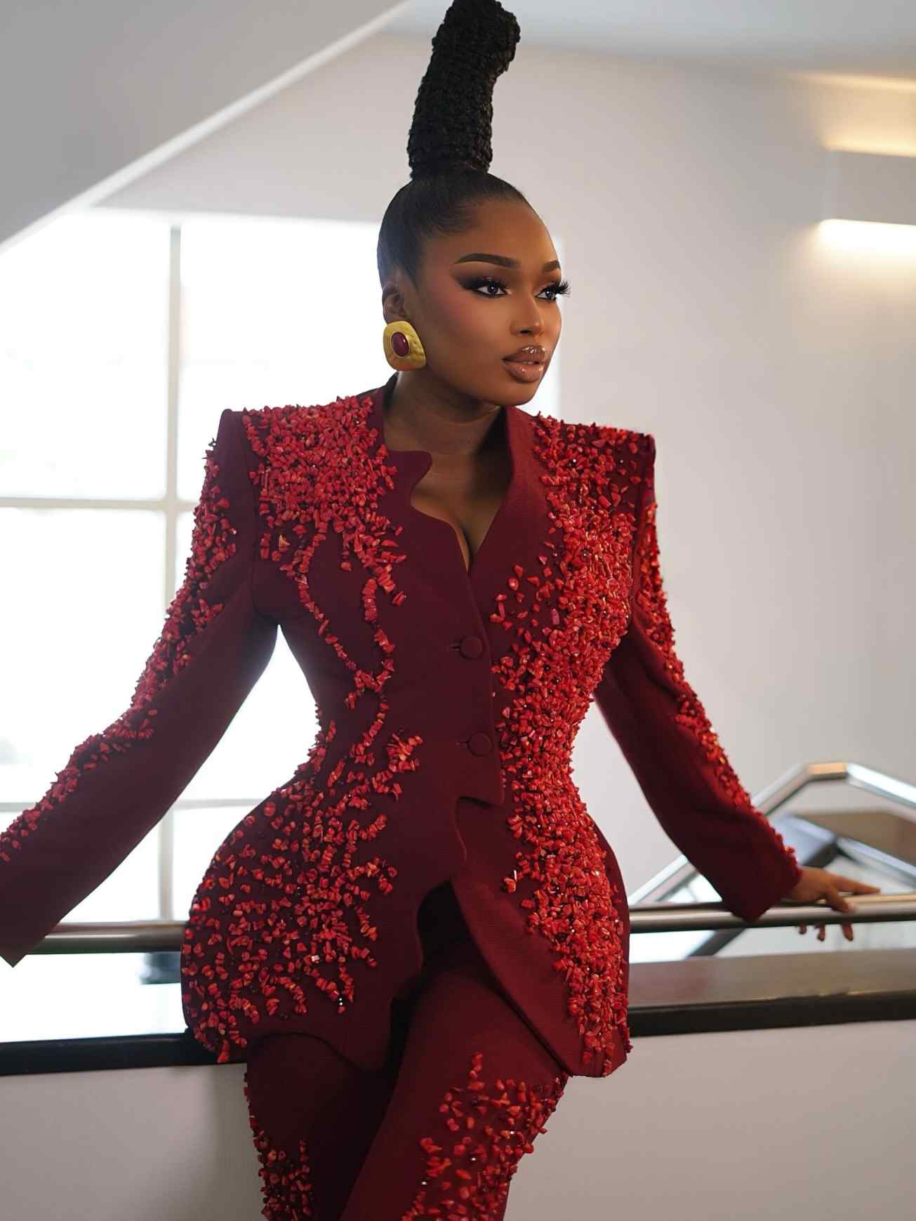 Slim Fit Women Suits Customize - огляд і ціна Women Formal Wear Tailor