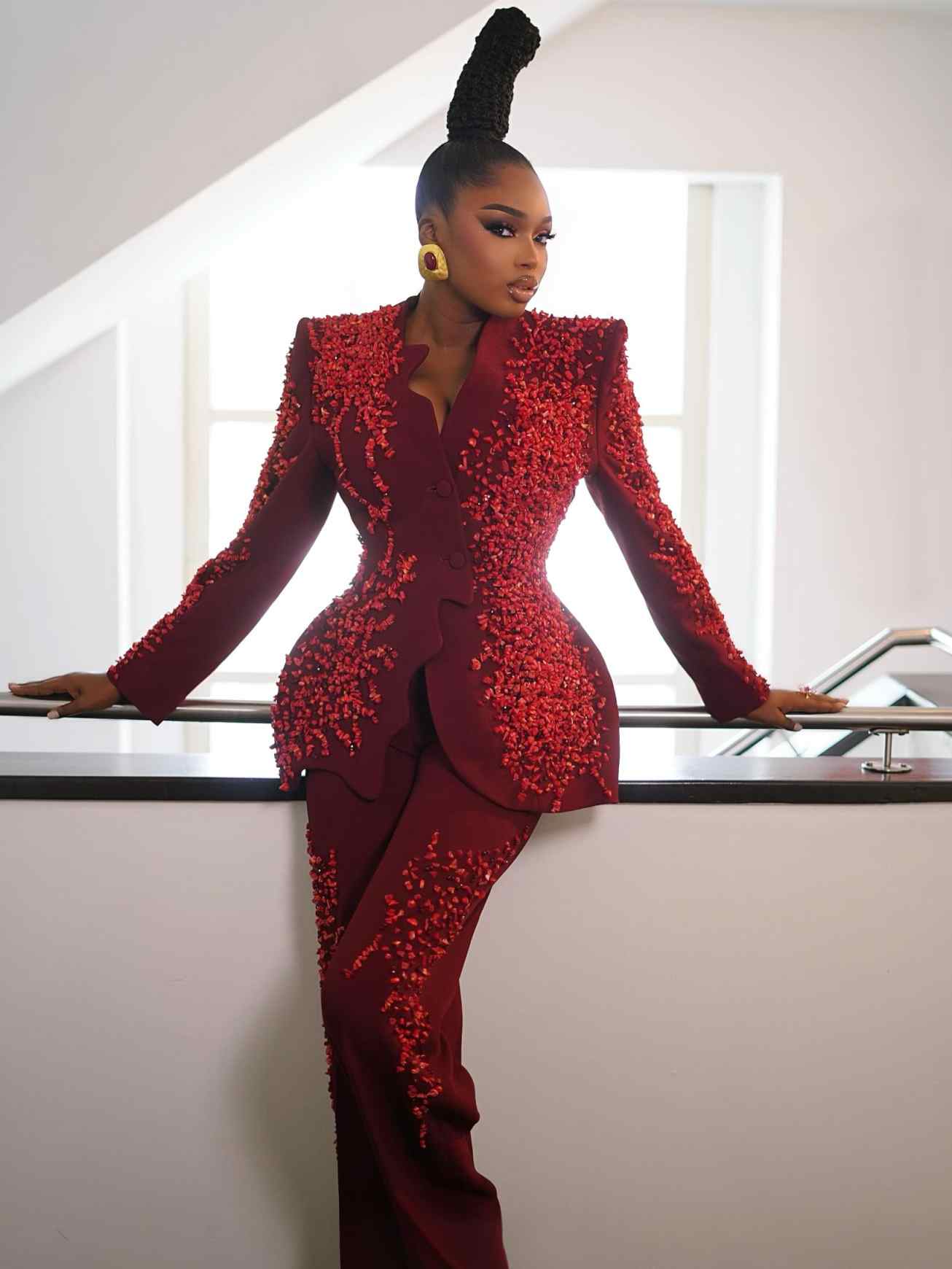 Slim Fit Women Suits Customize - огляд і ціна Women Formal Wear Tailor